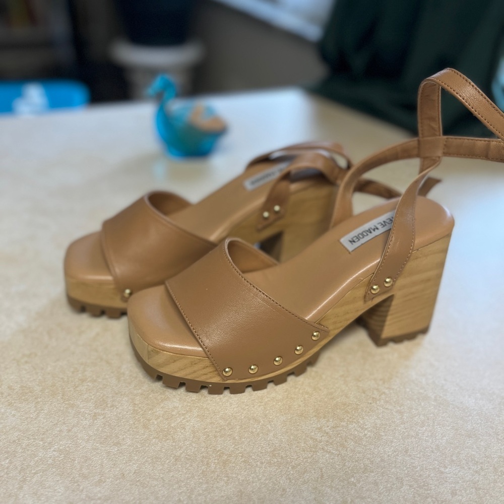 NWOT Steve Madden wooden block heels